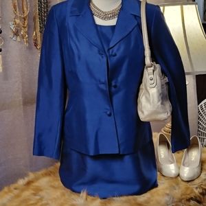 Talbots SZ 10 silk dress w/ blazer. Like new!